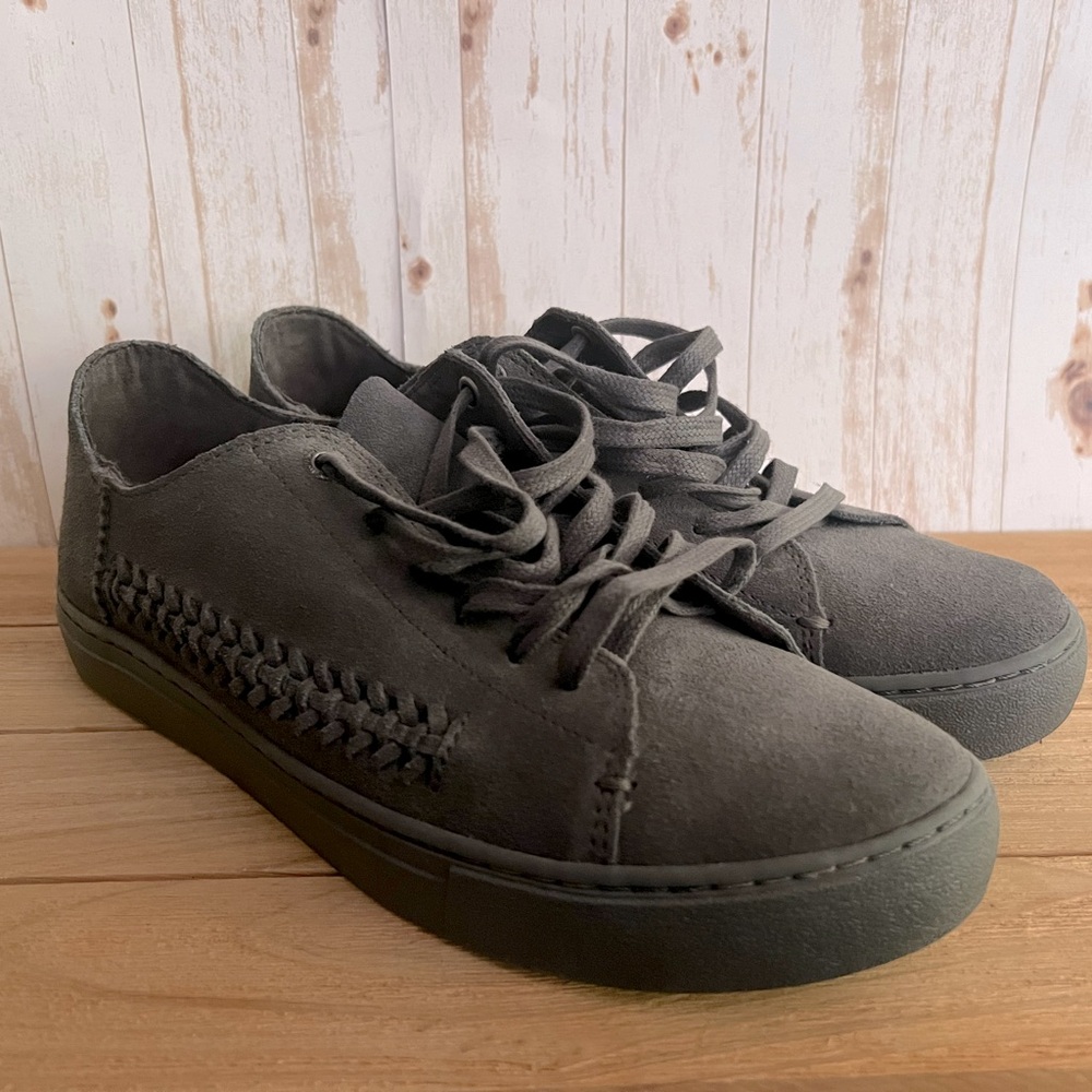 NEW Toms suede women’s gym shoes